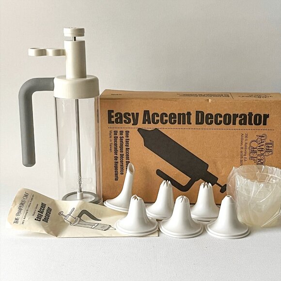 Pampered Chef Easy Accent Decorator - Picture 1 of 5